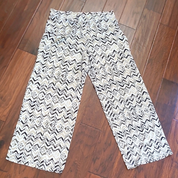JM Collection Brown, Tan & Cream Chevron Print Wide Leg Pants size Large - Picture 1 of 9